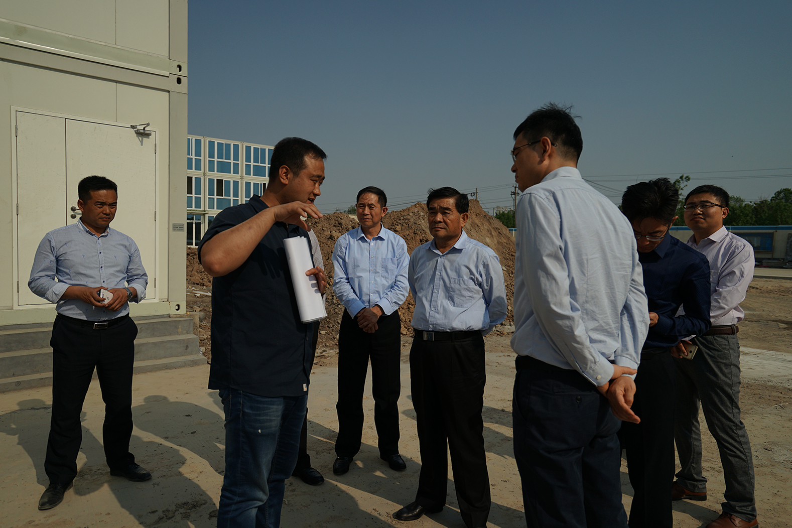 6、農(nóng)高區(qū)管委會副主任楊同柱到集團公司視察指導.jpg